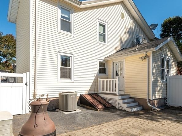 20 Herbert St 20, Melrose MA 02176