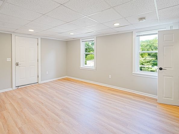 621 Main St, Sturbridge MA 01518