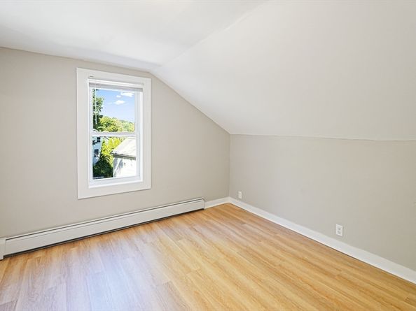 621 Main St, Sturbridge MA 01518