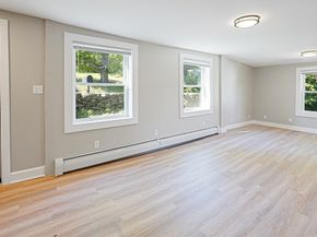 621 Main St, Sturbridge MA 01518