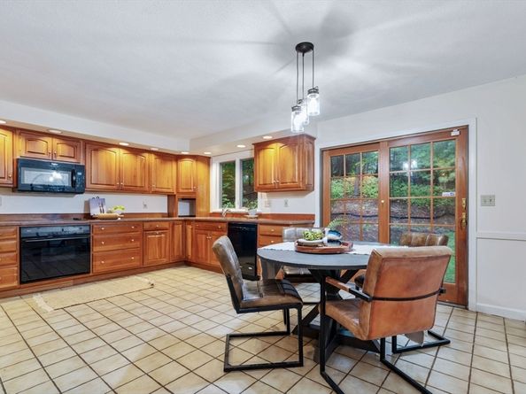 369 Border Road, Concord MA 01742