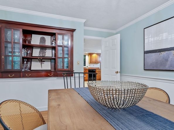 369 Border Road, Concord MA 01742