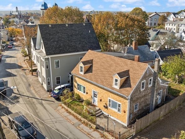 22 Taylor St 1, Gloucester MA 01930