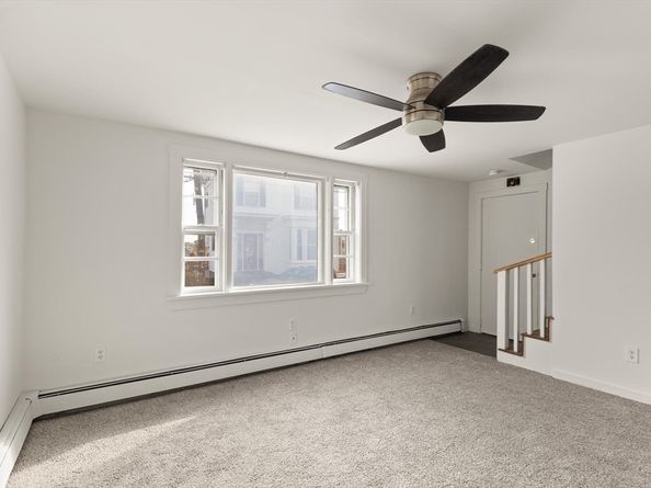 22 Taylor St 1, Gloucester MA 01930