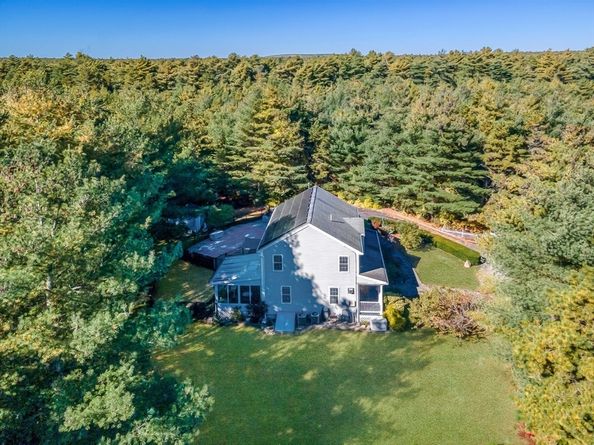 6 Sloop Ln, Wareham MA 02571