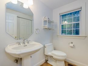 6 Sloop Ln, Wareham MA 02571