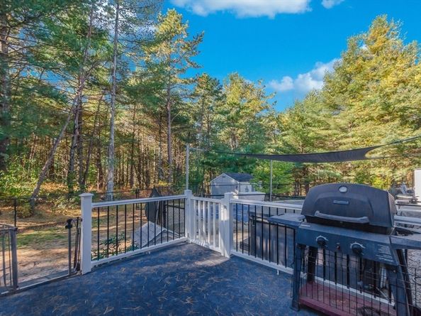 6 Sloop Ln, Wareham MA 02571