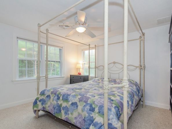 6 Sloop Ln, Wareham MA 02571