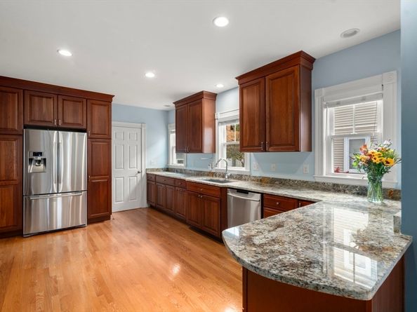 35 Windsor St 1, Arlington MA 02474