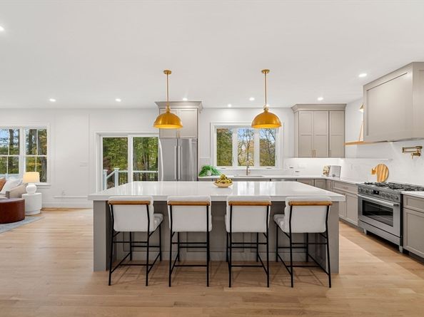 28 Martin Road, Reading MA 01867