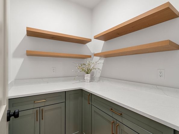 28 Martin Road, Reading MA 01867