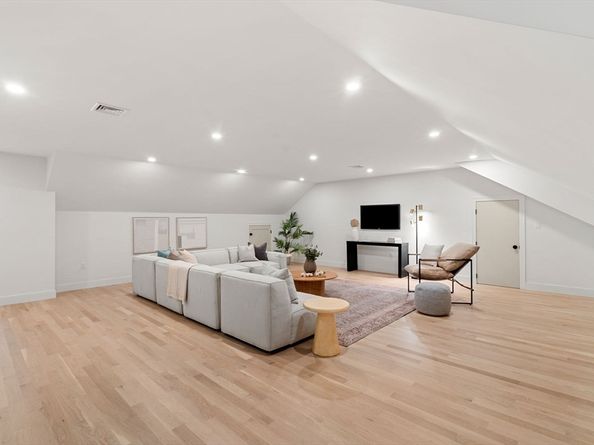 28 Martin Road, Reading MA 01867