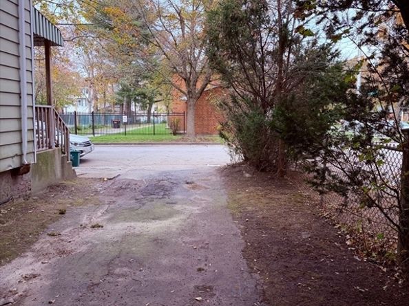 47 Acton St, Worcester MA 01604