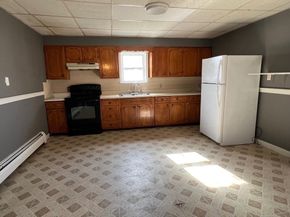 47 Acton St, Worcester MA 01604