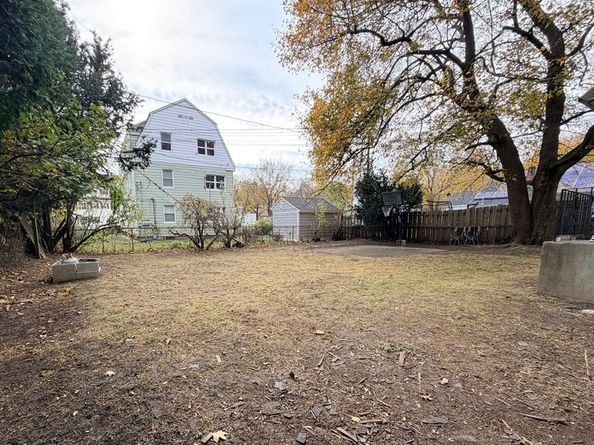 47 Acton St, Worcester MA 01604