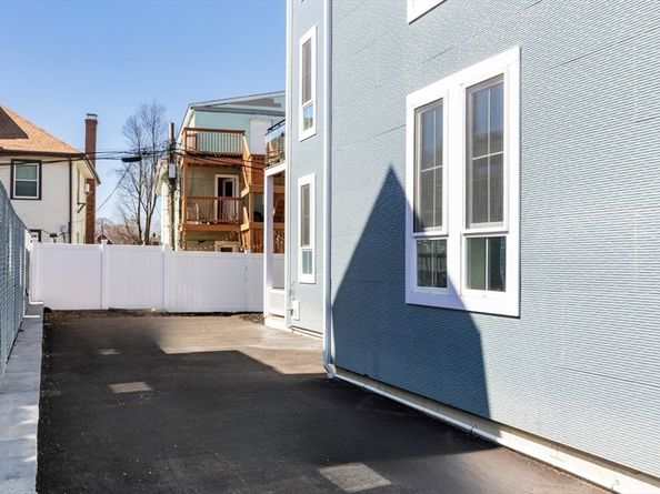 40 Elmont St 2, Boston MA 02121