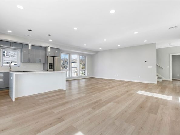 40 Elmont St 2, Boston MA 02121