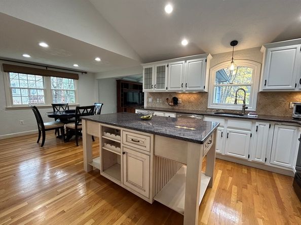 21 Blackberry Lane, Framingham MA 01701