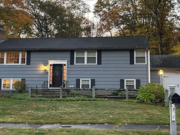 21 Blackberry Lane, Framingham MA 01701