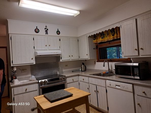 217 Grove St, Paxton MA 01612