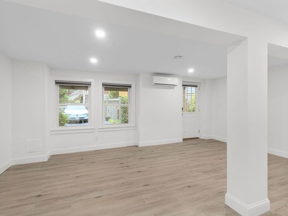 18-20 Northbourne Rd 18, Boston MA 02130