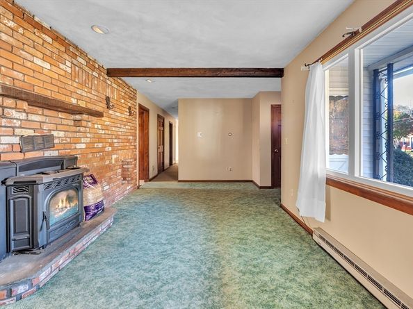 119 Albee, Uxbridge MA 01569