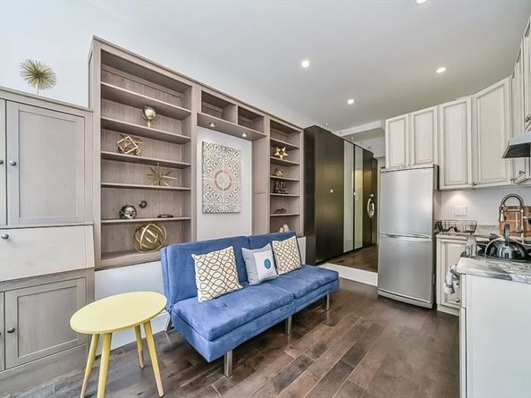 12 Grove St, Boston MA 02114