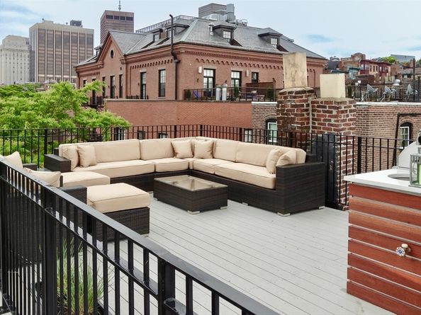 12 Grove St, Boston MA 02114