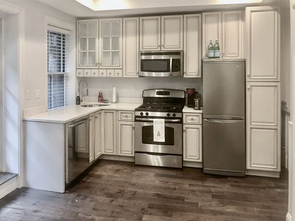 12 Grove St, Boston MA 02114