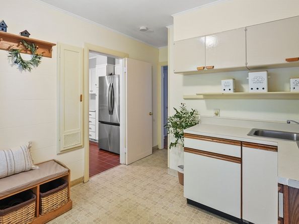 6 Folly Lane, Westborough MA 01581