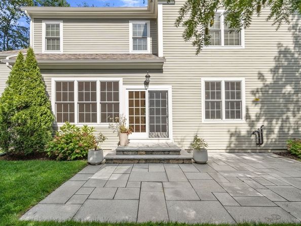 50 Upson Rd, Wellesley MA 02482