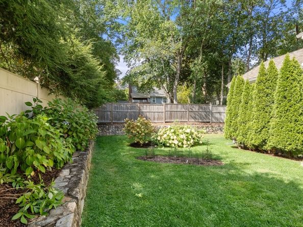50 Upson Rd, Wellesley MA 02482