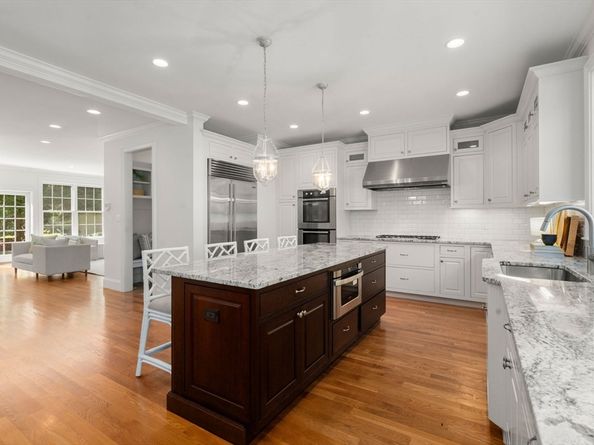 50 Upson Rd, Wellesley MA 02482