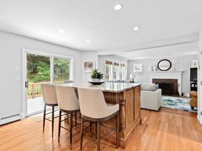 21 Chowdermarch St, Marshfield MA 02050