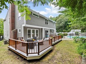 21 Chowdermarch St, Marshfield MA 02050