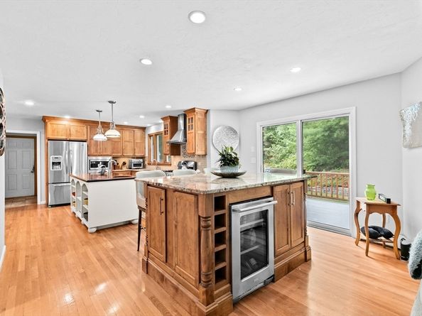 21 Chowdermarch St, Marshfield MA 02050