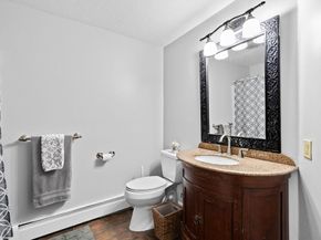21 Chowdermarch St, Marshfield MA 02050