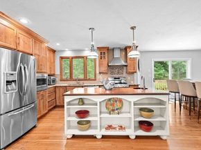 21 Chowdermarch St, Marshfield MA 02050