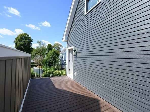 43 Chickatawbut St, Boston MA 02122