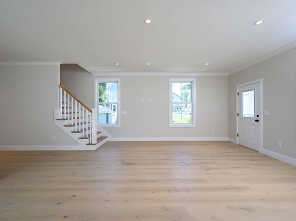 43 Chickatawbut St, Boston MA 02122