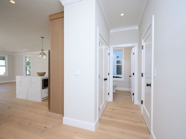 43 Chickatawbut St, Boston MA 02122