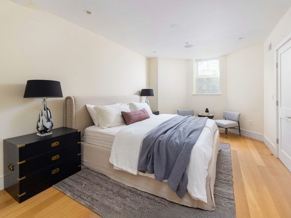 373 Harvard 1, Brookline MA 02446