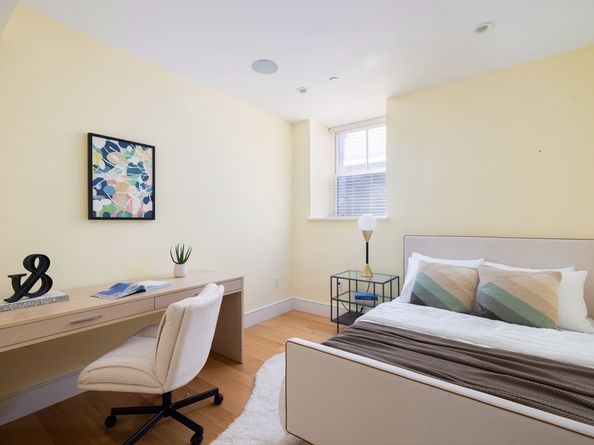 373 Harvard 1, Brookline MA 02446