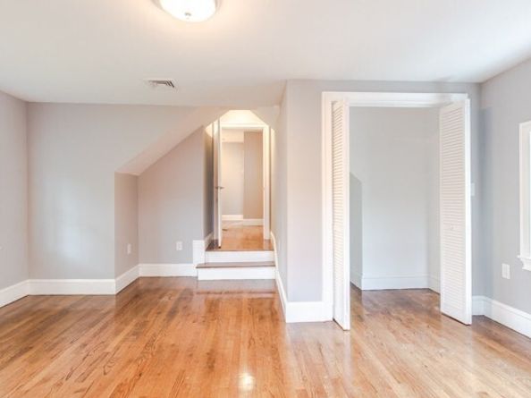 7 Lorenzo Street, Boston MA 02122