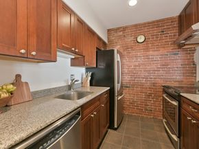 40 Joy St 4, Boston MA 02114