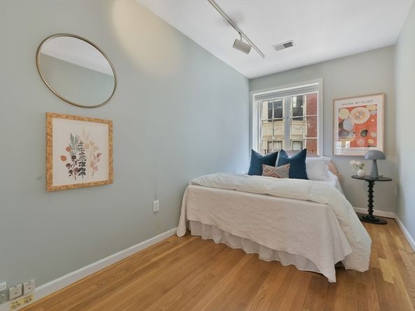 40 Joy St 4, Boston MA 02114