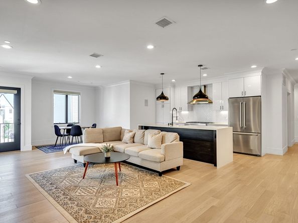 148 W 9th St 6, Boston MA 02127