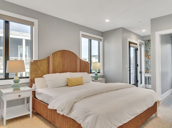 148 W 9th St 6, Boston MA 02127