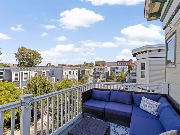 41 Rosemont St 3, Boston MA 02122