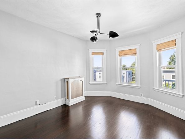 41 Rosemont St 3, Boston MA 02122